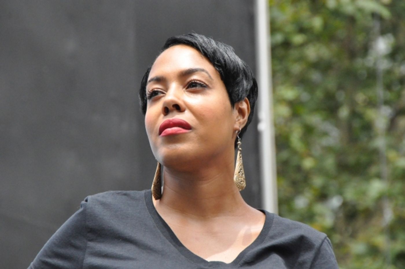 Photo Coverage: Casts of BULLETS, CINDERELLA, PHANTOM & More Visit BROADWAY IN BRYANT PARK!  Image