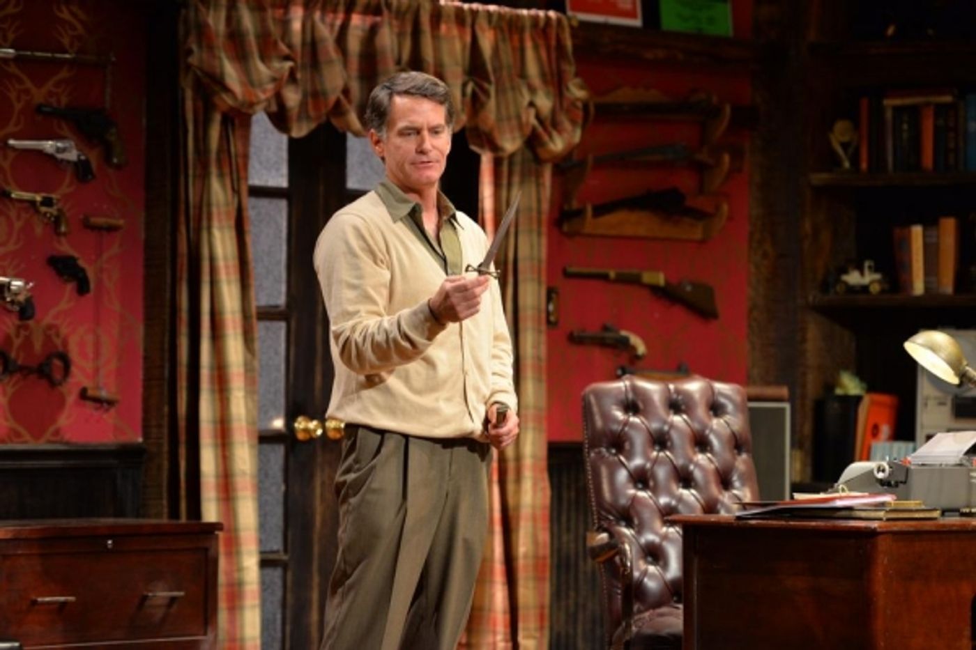 Photo Flash: DEATHTRAP Opens Tonight at the Engeman Theater  Image