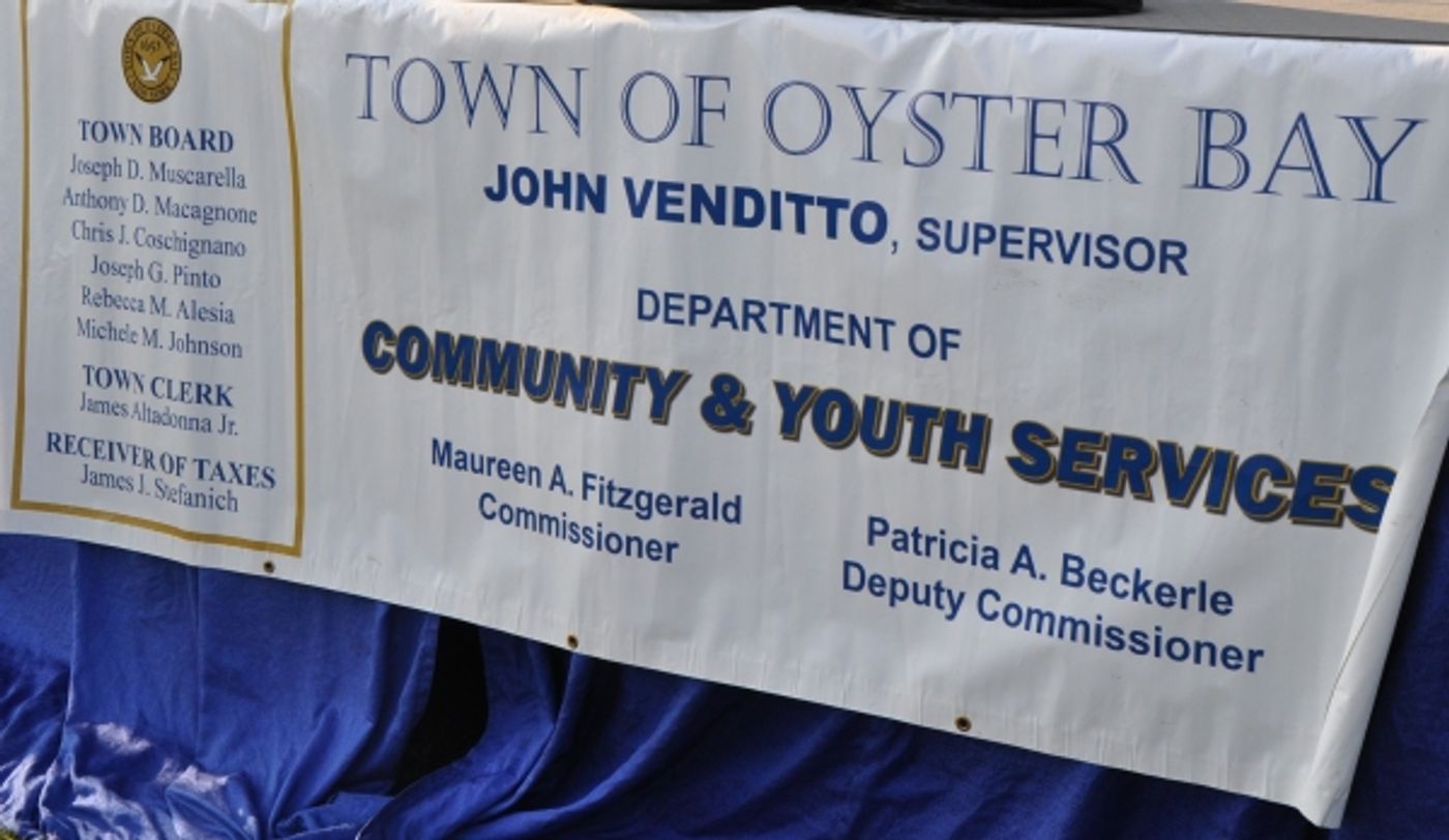 Photo Coverage: Andy Cooney, Daniel Rodriguez and Christopher Macchio Play Music Under The Stars  Image