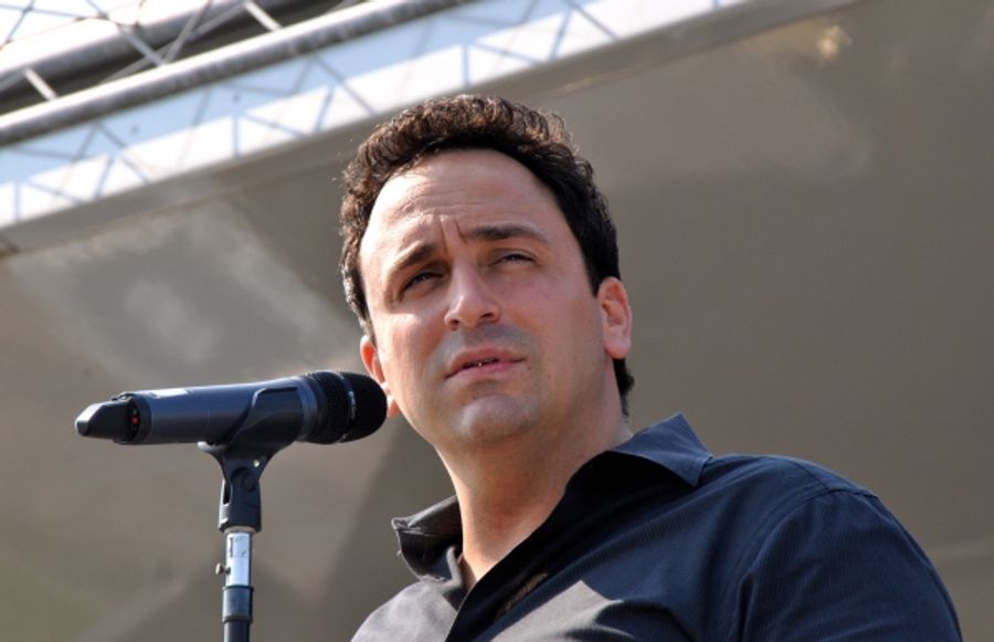 Photo Coverage: Andy Cooney, Daniel Rodriguez and Christopher Macchio Play Music Under The Stars Image