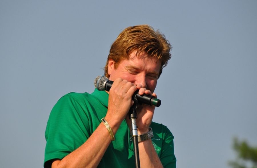 Photo Coverage: Andy Cooney, Daniel Rodriguez and Christopher Macchio Play Music Under The Stars Image