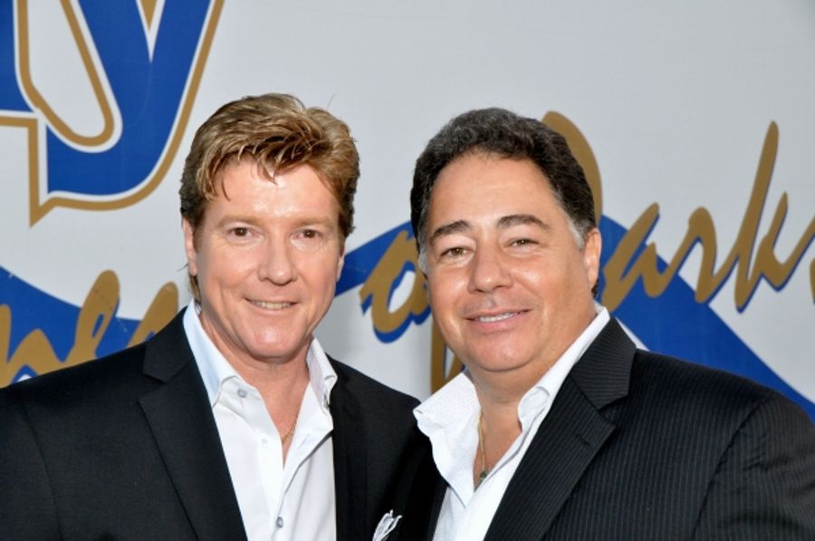 Photo Coverage: Andy Cooney, Daniel Rodriguez and Christopher Macchio Play Music Under The Stars Image