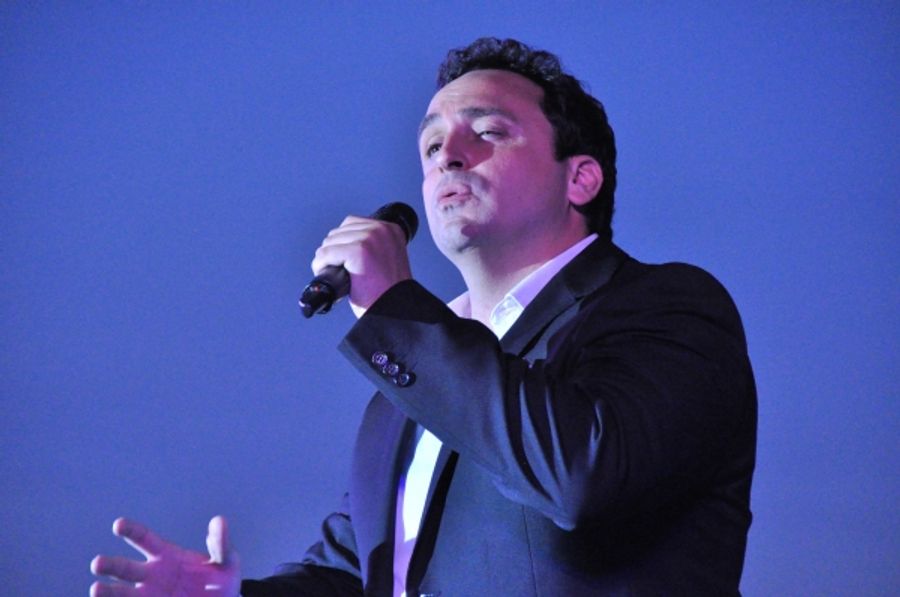 Photo Coverage: Andy Cooney, Daniel Rodriguez and Christopher Macchio Play Music Under The Stars Image