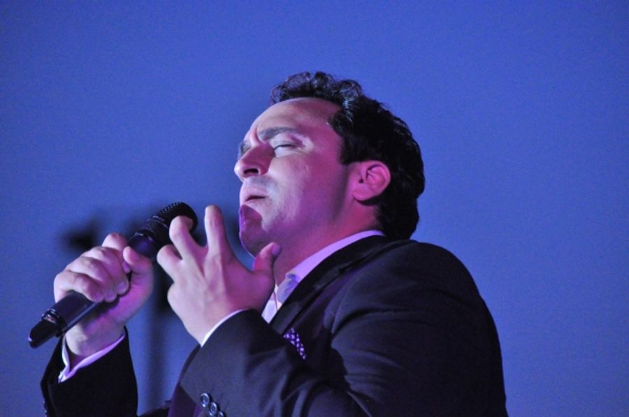 Photo Coverage: Andy Cooney, Daniel Rodriguez and Christopher Macchio Play Music Under The Stars Image