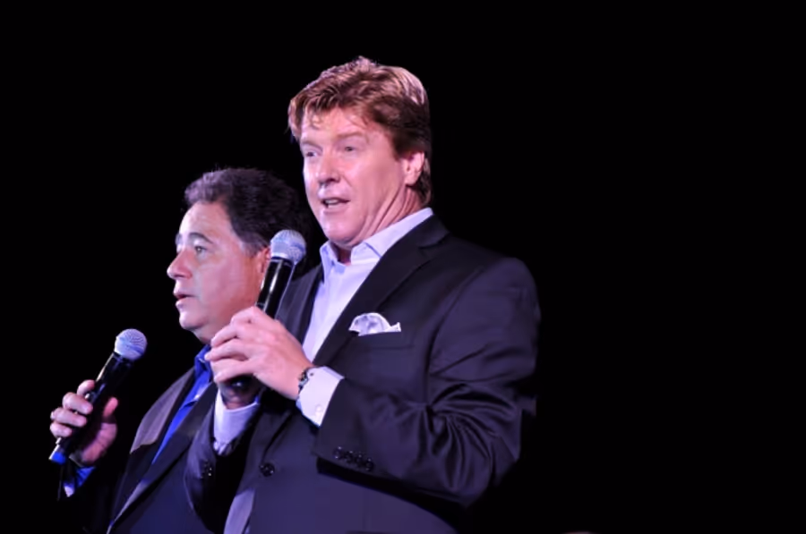 Photo Coverage: Andy Cooney, Daniel Rodriguez and Christopher Macchio Play Music Under The Stars Image