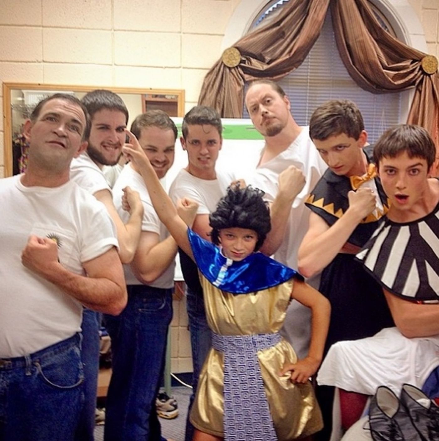 Photo Flash: Saturday Intermission Pics, Part 2 - 7/26 - National Tour of WICKED Says Farewell to Glinda, and More!  Image