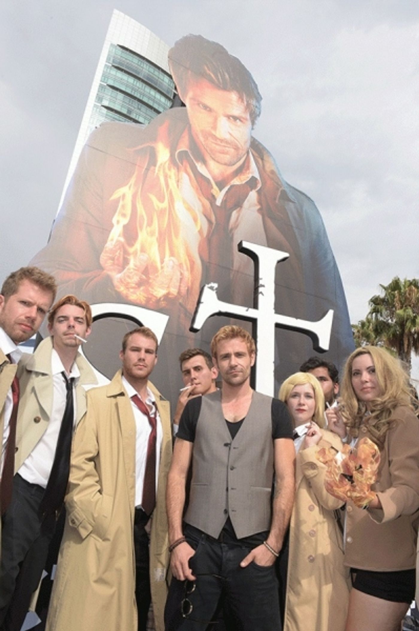 Photo Flash: CONSTANTINE's Matt Ryan Poses with Fan Look-A-Likes at San Diego Comic-Con Photo Flash: CONSTANTINE's Matt Ryan Poses with Fan Look-A-Likes at San Diego Comic-Con Image