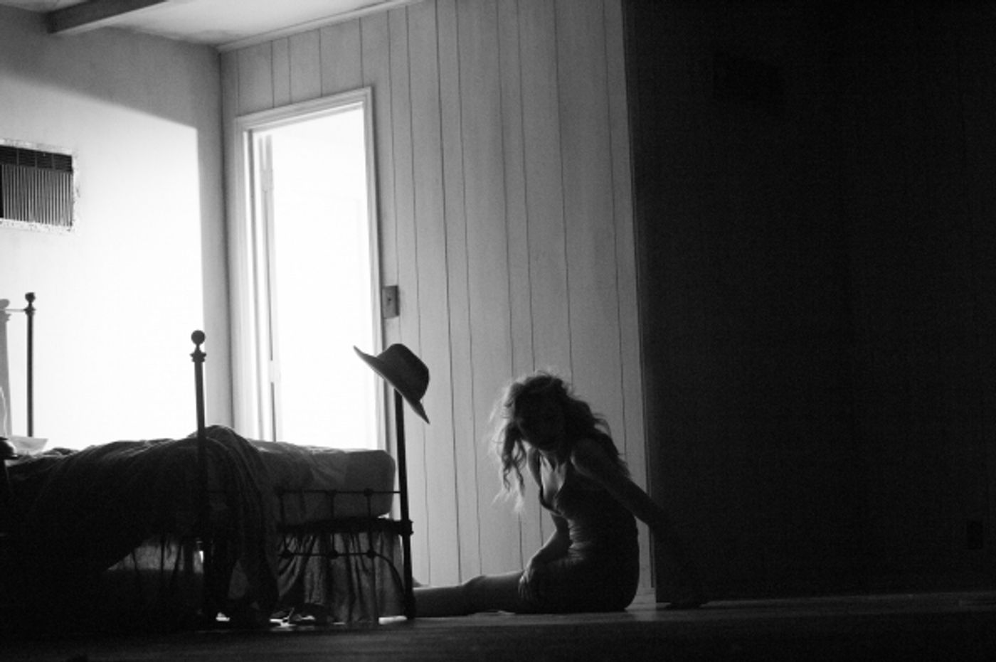 Photo Flash: First Look at Sam Rockwell and Nina Arianda in Williamstown Theatre Festival's FOOL FOR LOVE  Image