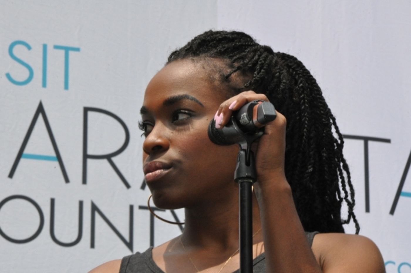 Photo Coverage: Casts of GENTLEMAN'S GUIDE, HEATHERS and More Visit Broadway in Bryant Park!  Image