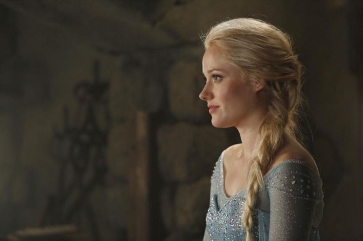 Photo Flash: New Stills of FROZEN's Elsa and Kristoff in ABC's ONCE UPON A TIME  Image