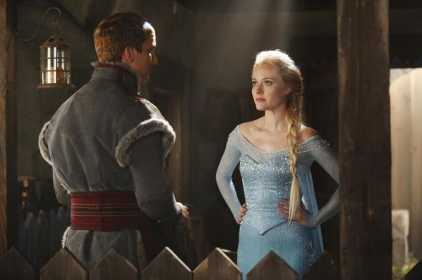 Photo Flash: New Stills of FROZEN's Elsa and Kristoff in ABC's ONCE UPON A TIME  Image