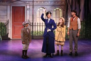 Gail Bennett, Tony Mansker and Kids @ BroadwayWorld Gail Bennett, Tony Mansker and Kids Photo