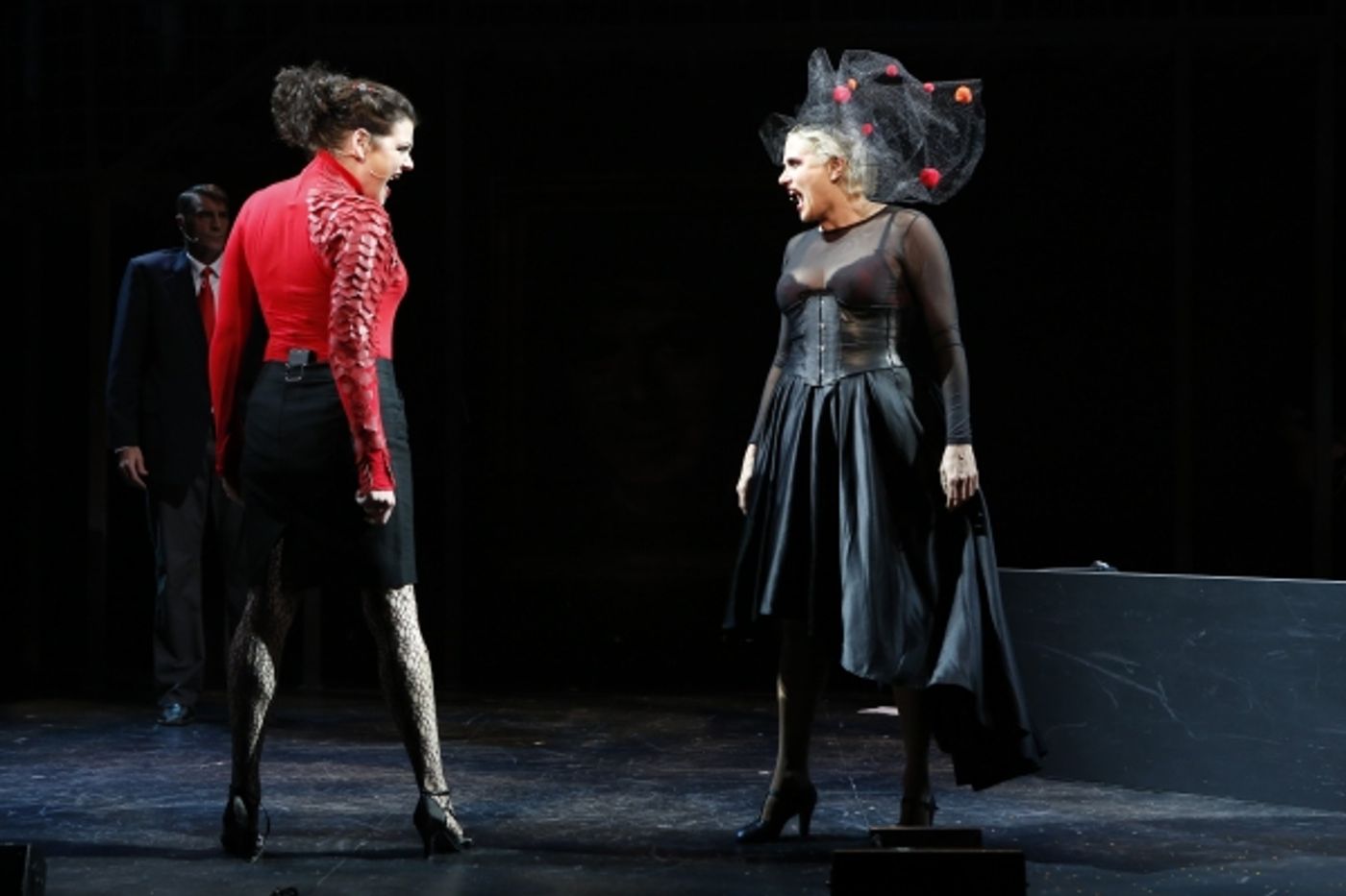 Photo Flash: First Look at Cady Huffman, Kate Shindle and More in 'REVOLUTION IN THE ELBOW' at Minetta Lane  Image