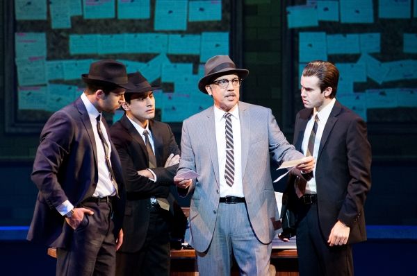 FBI agent Carl Hanratty (Thom Sesma) gives advice to his men (Michael Graceffa, Rober Photo