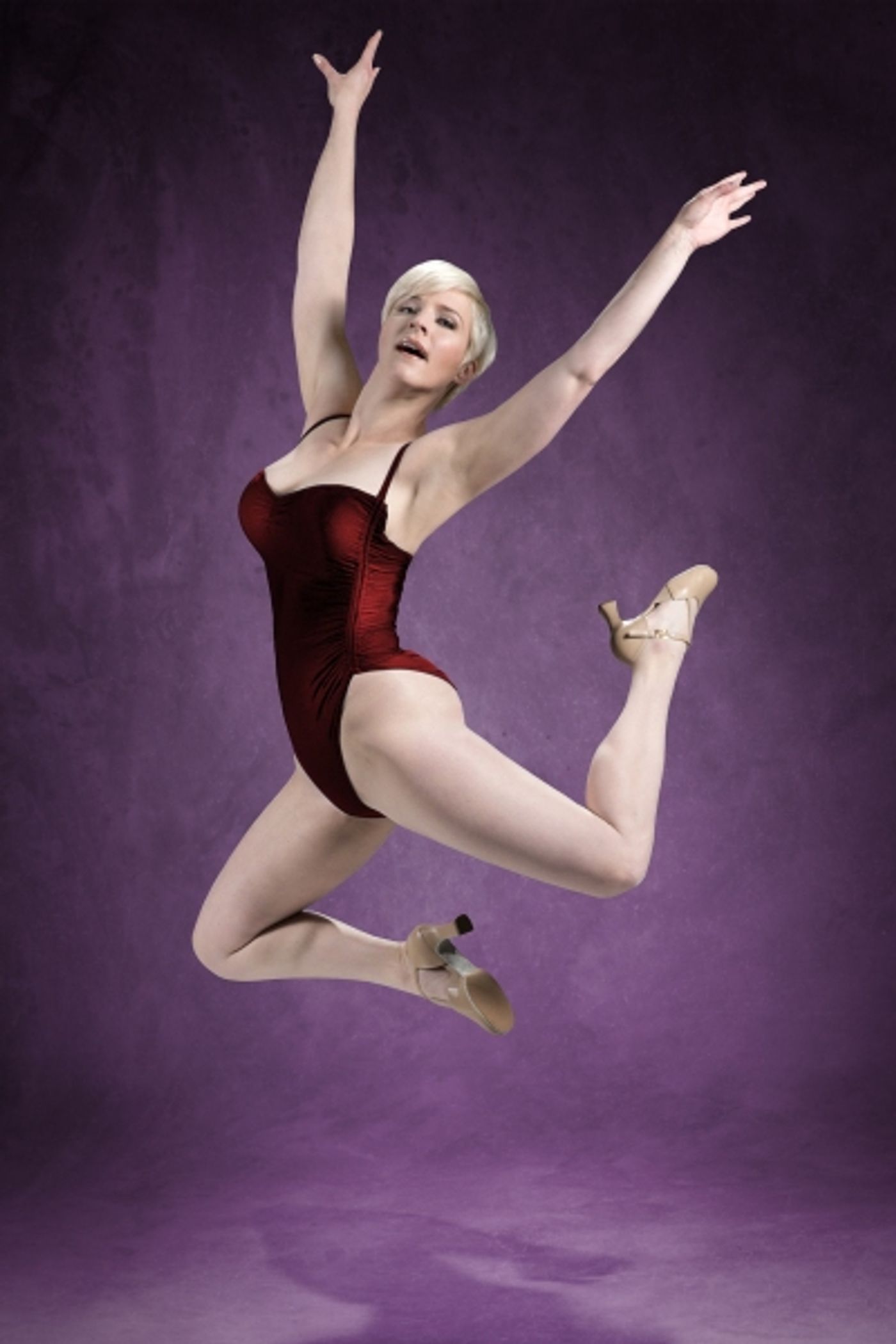 Photo Flash: Sneak Peek at Taryn Darr, Greg McCormick and More in 5th Avenue's A CHORUS LINE  Image