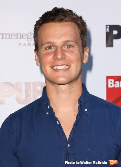 Jonathan Groff  Photo