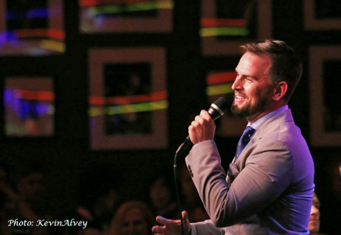 Photo Flash: Daniel Reichard Performs in Broadway at Birdland Series  Image