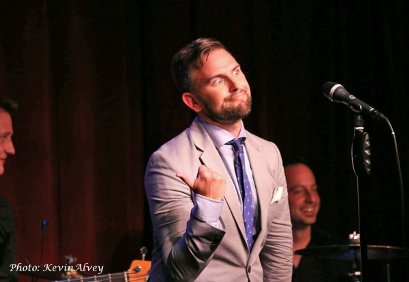 Photo Flash: Daniel Reichard Performs in Broadway at Birdland Series  Image