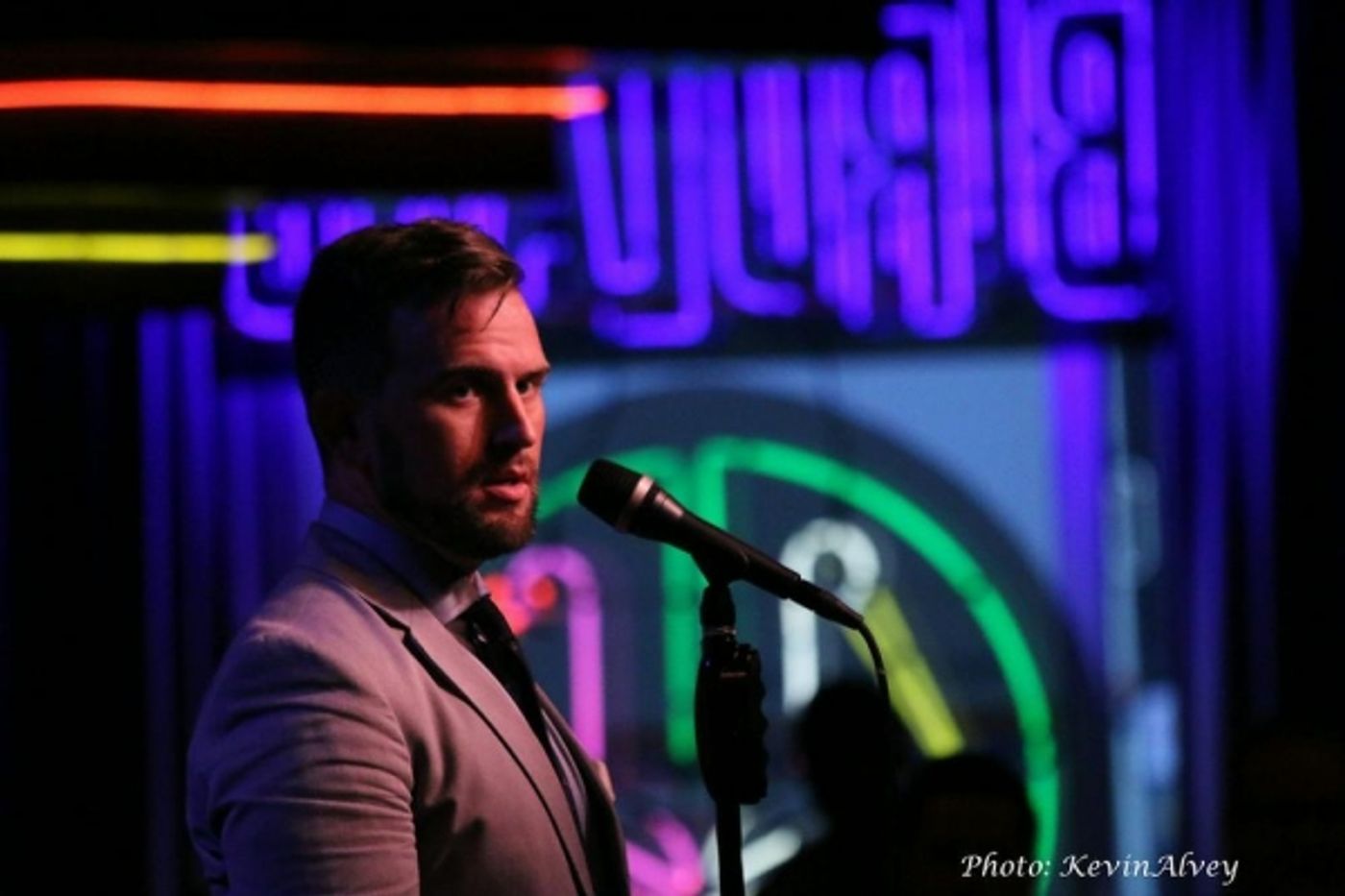 Photo Flash: Daniel Reichard Performs in Broadway at Birdland Series  Image