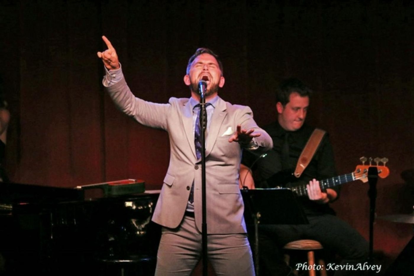 Photo Flash: Daniel Reichard Performs in Broadway at Birdland Series  Image