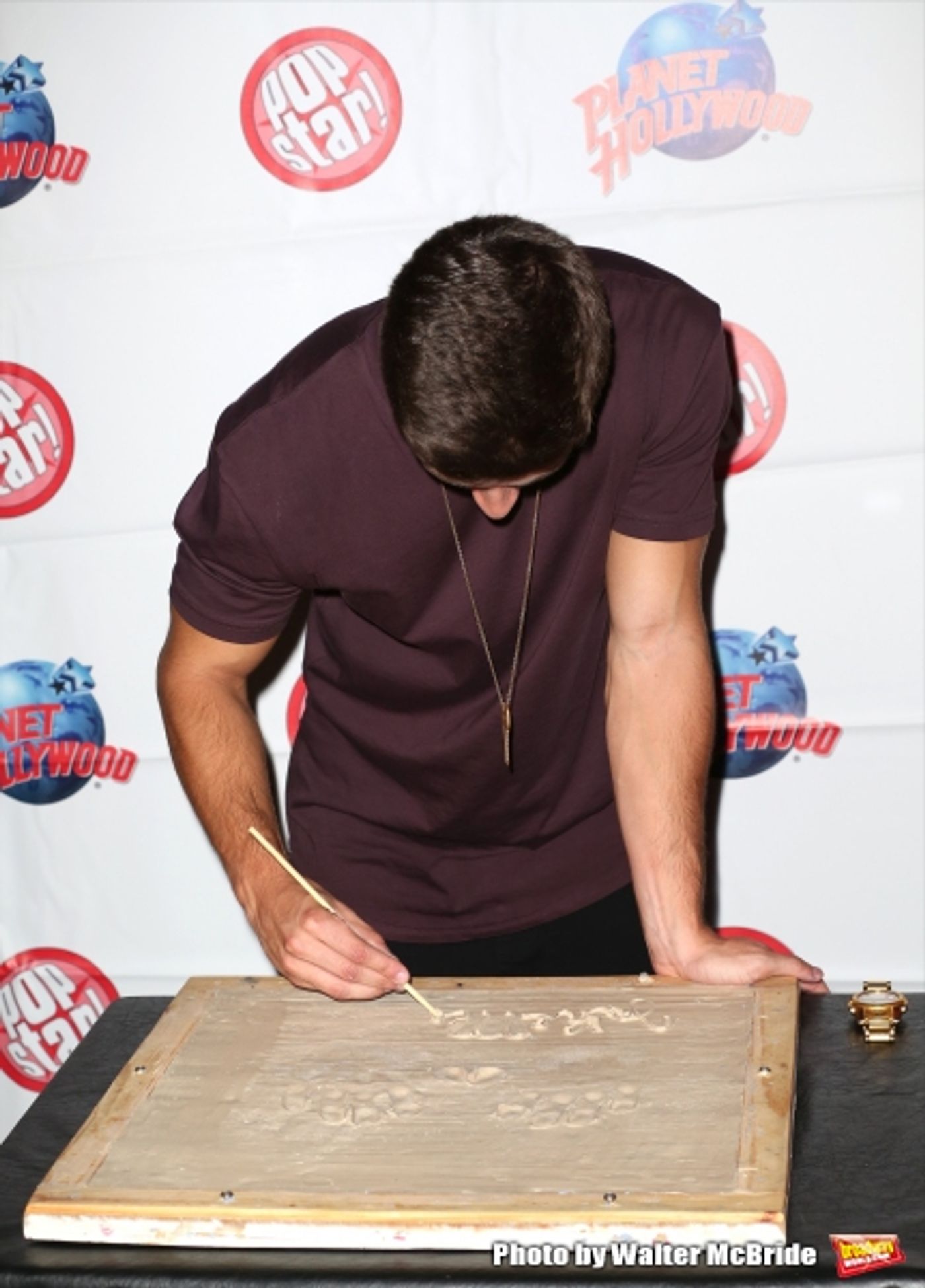 Photo Coverage: Inside Jake Miller's Handprinting Ceremony at Planet Hollywood  Image