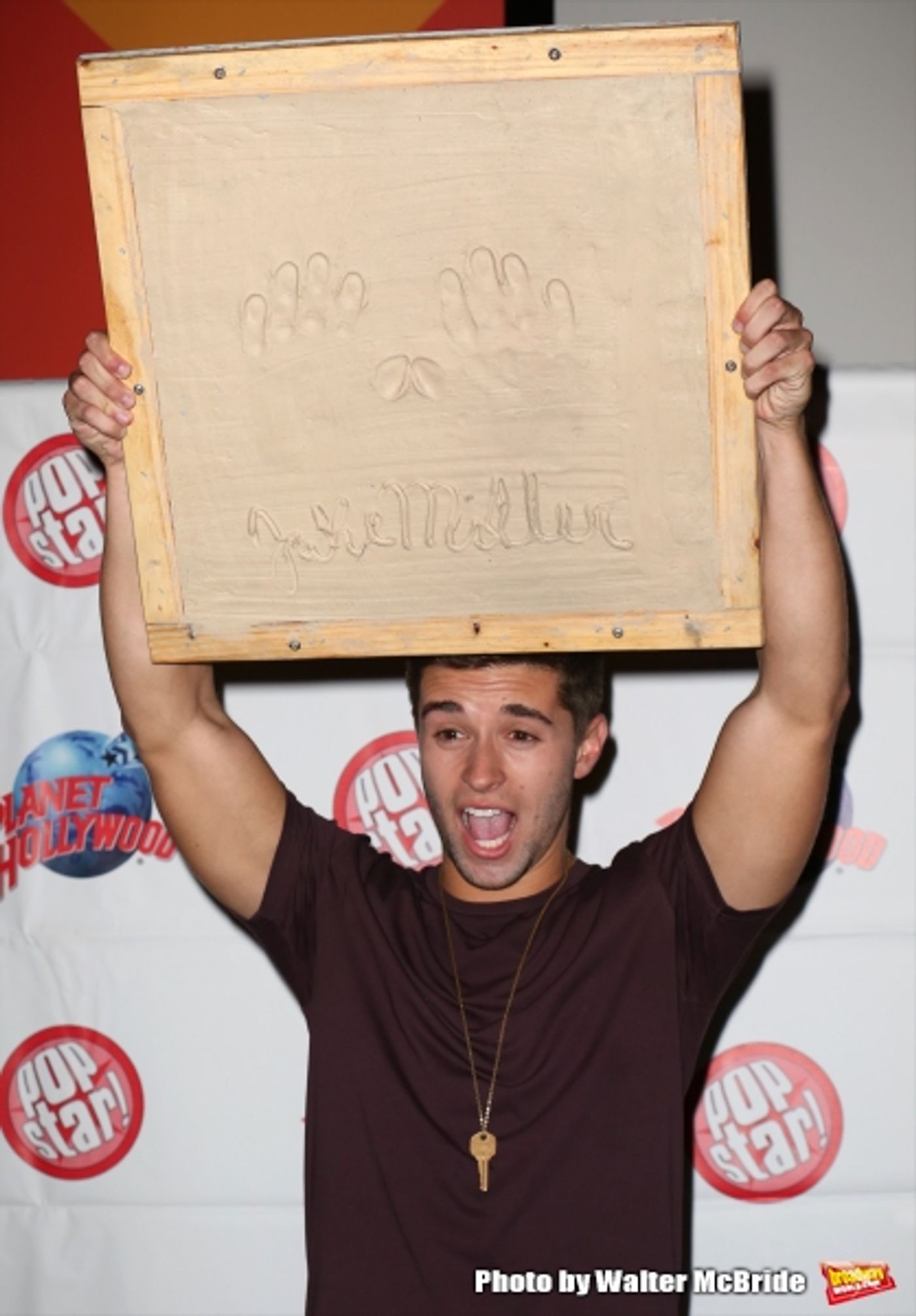 Photo Coverage: Inside Jake Miller's Handprinting Ceremony at Planet Hollywood  Image
