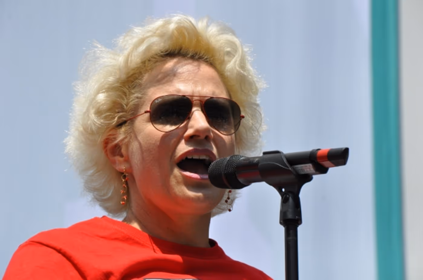 Photo Coverage: Casts of JERSEY BOYS, CABARET and More Visit BROADWAY IN BRYANT PARK! Image