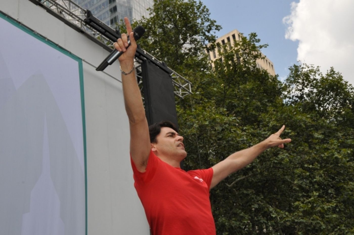 Photo Coverage: Casts of JERSEY BOYS, CABARET and More Visit BROADWAY IN BRYANT PARK! Image