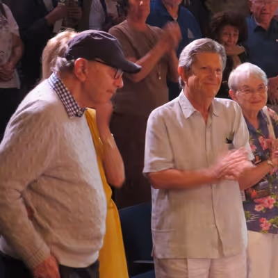 Neil Simon joins the audience in a standing ovation for the Odyssey''s  Broadway Boun Photo