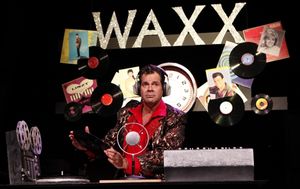 Tony Lawson as Vince Fontaine  Photo