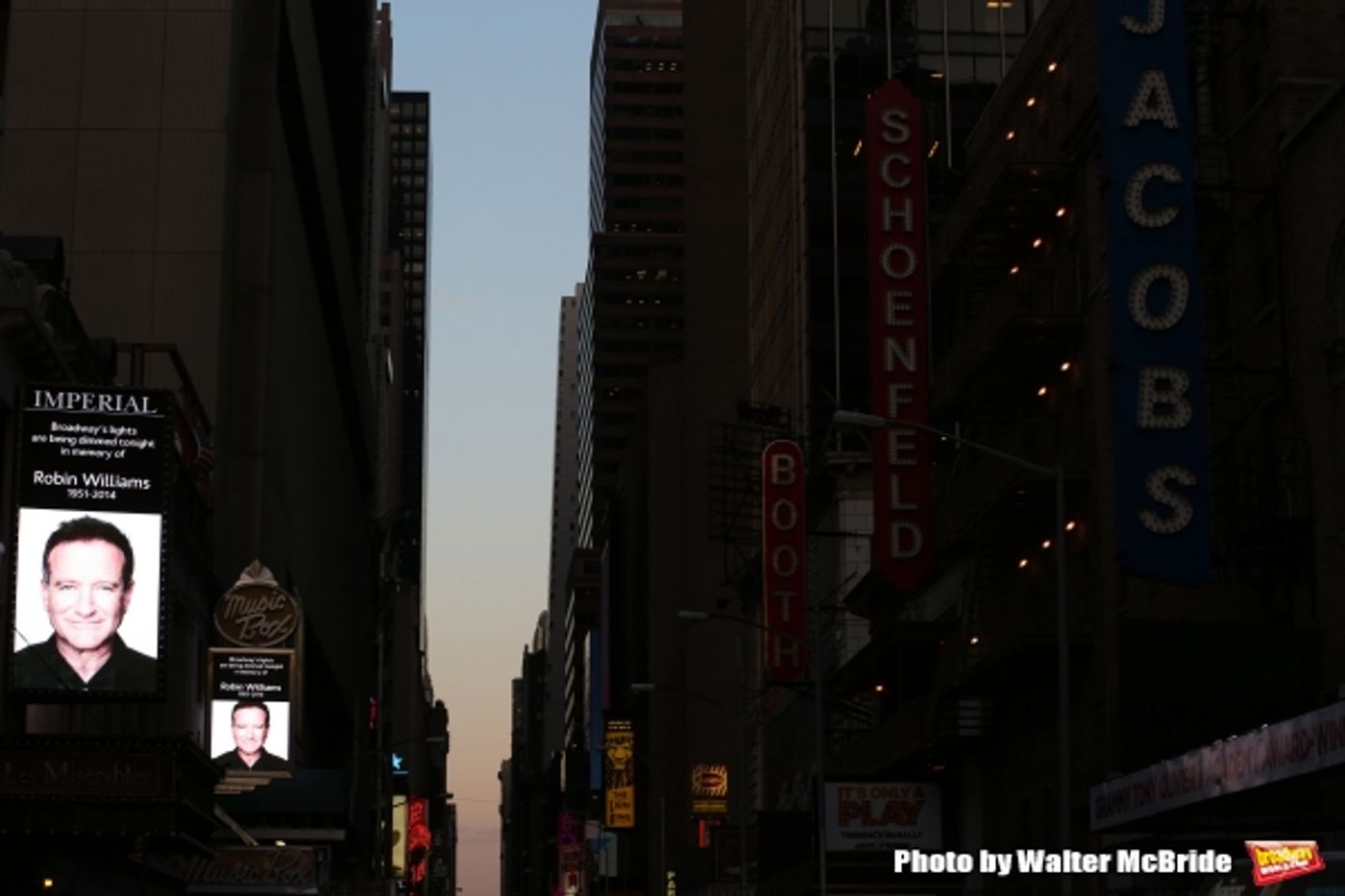 Photo Coverage: Broadway and Times Square Tribute the Late Robin Williams  Image