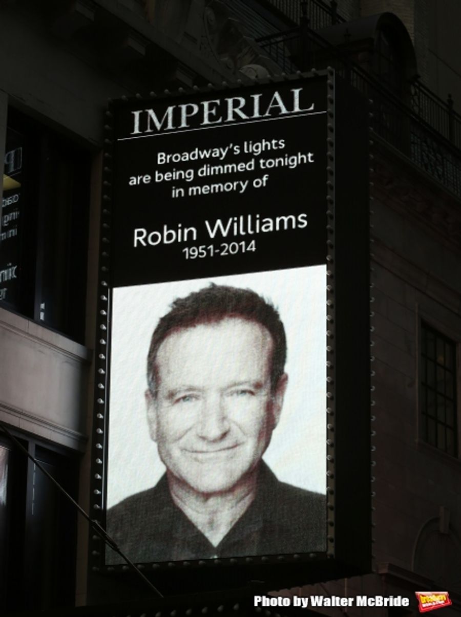 Photo Coverage: Broadway and Times Square Tribute the Late Robin Williams Image
