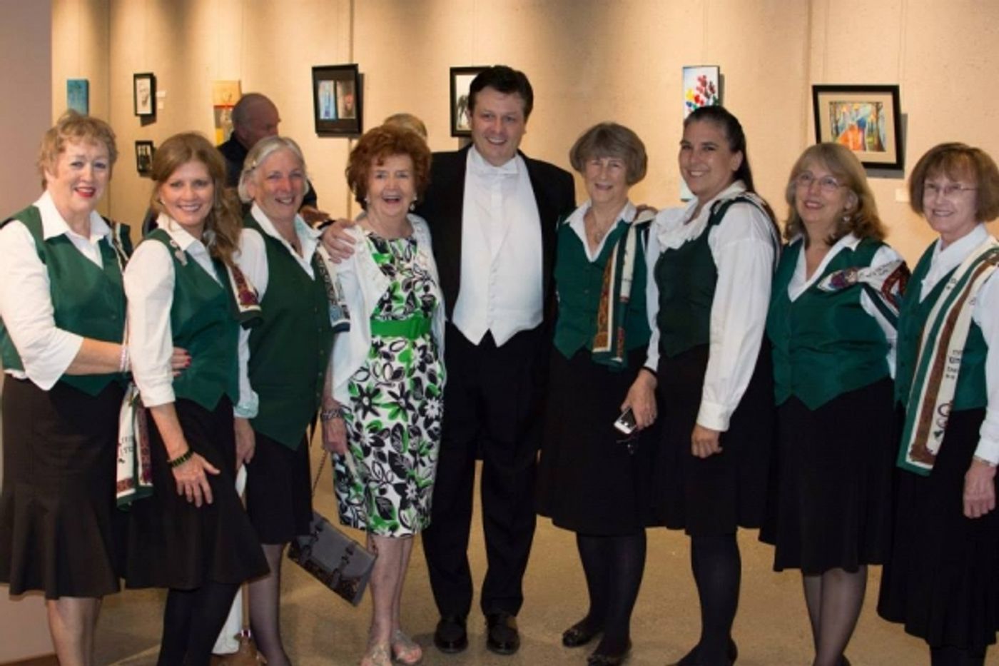 Photo Flash: Anthony Kearns Performs in Sacramento Photo Flash: Anthony Kearns Performs in Sacramento Image