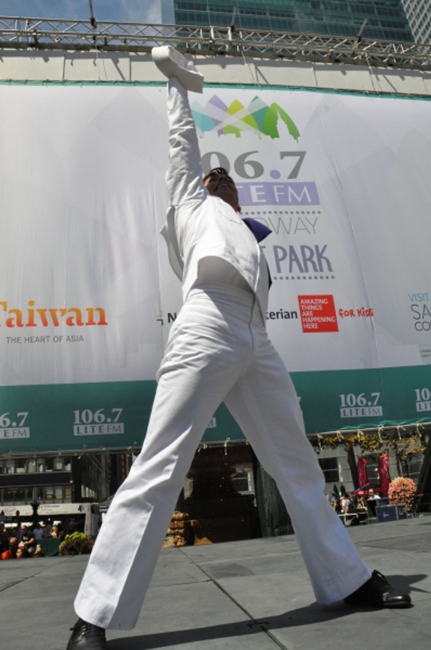 Photo Coverage: MATILDA, MOTOWN, ON THE TOWN & More Conclude BROADWAY IN BRYANT PARK's 2014 Season  Image