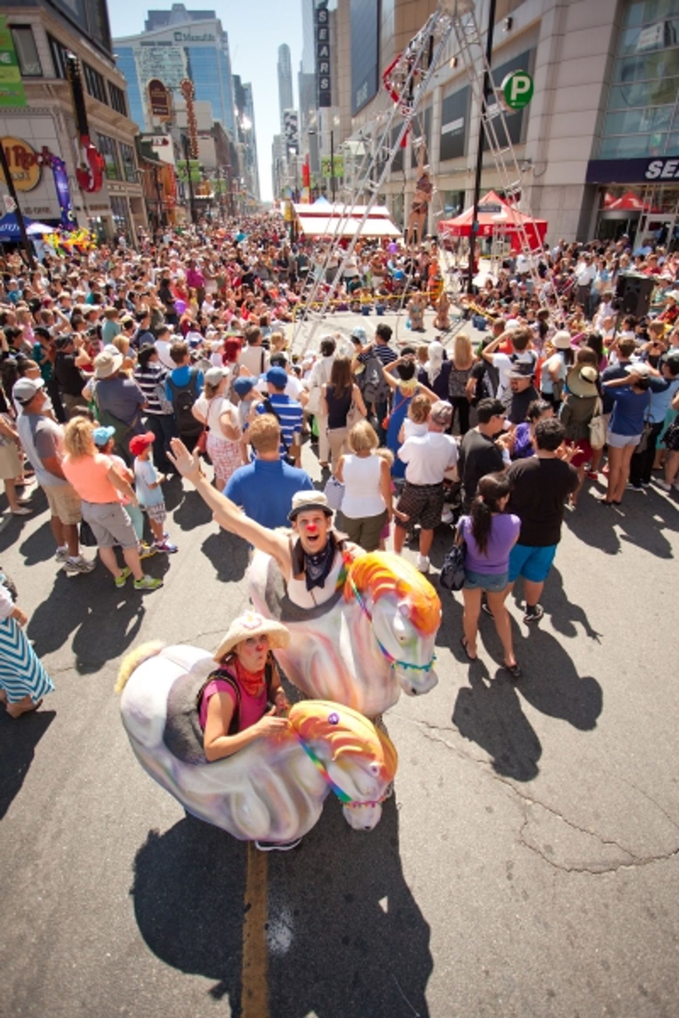 Photo Flash: First Look at the 15th Annual Scotiabank BuskerFest, 8/21-24 Photo Flash: First Look at the 15th Annual Scotiabank BuskerFest, 8/21-24 Image
