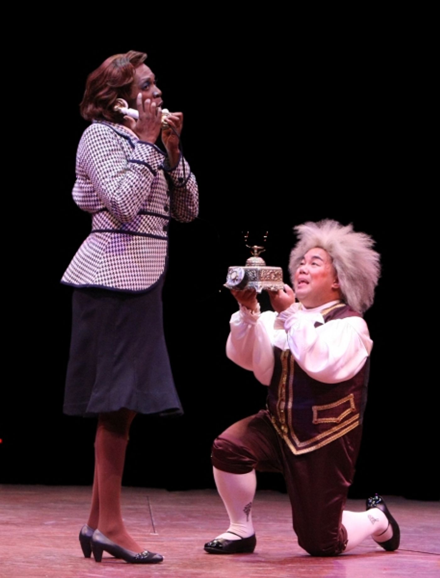 Photo Flash: First Look at Brent Barrett, Alan Mingo Jr., Kevin Cooney and More in LA CAGE AUX FOLLES at Music Circus  Image