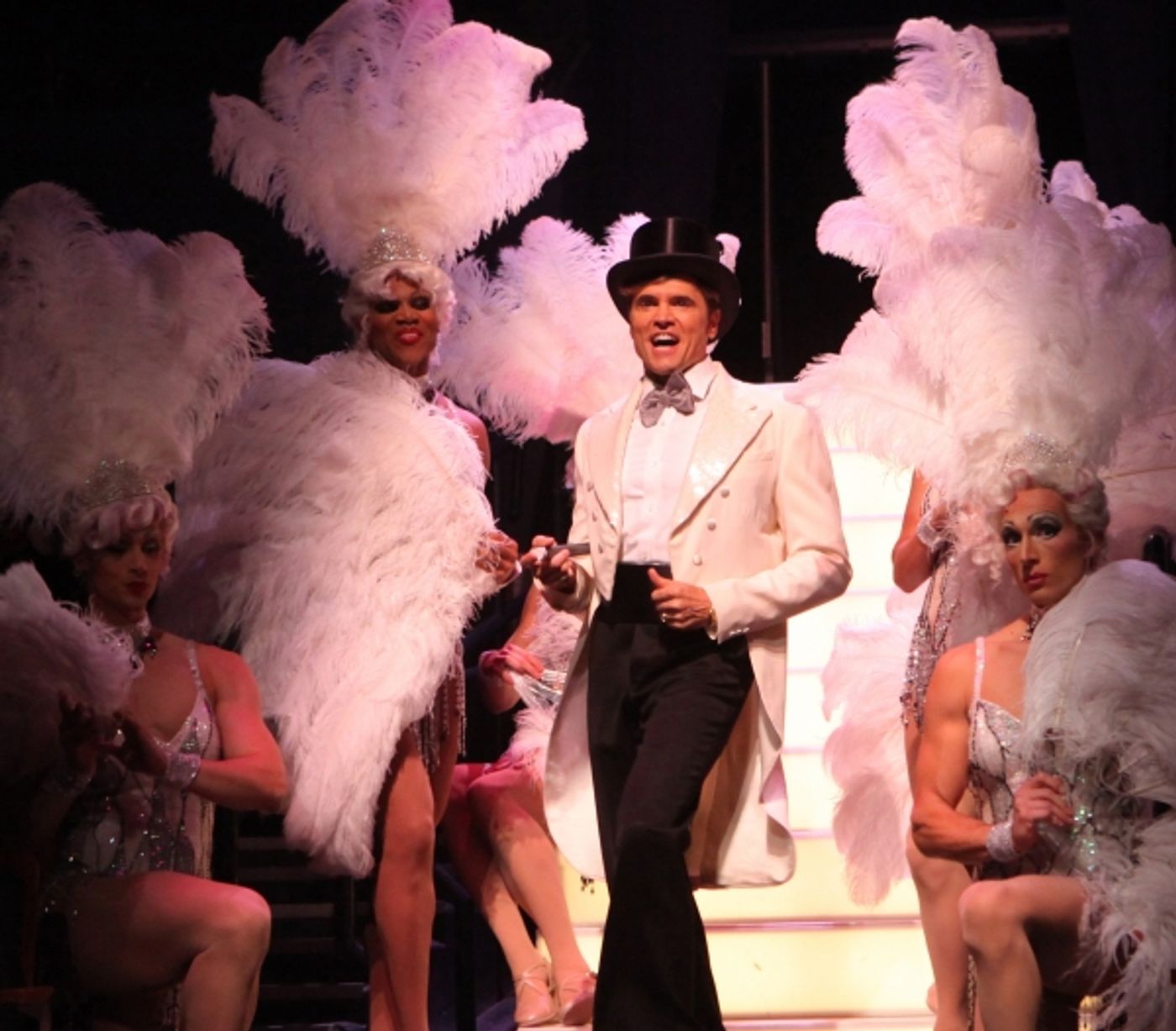 Photo Flash: First Look at Brent Barrett, Alan Mingo Jr., Kevin Cooney and More in LA CAGE AUX FOLLES at Music Circus  Image
