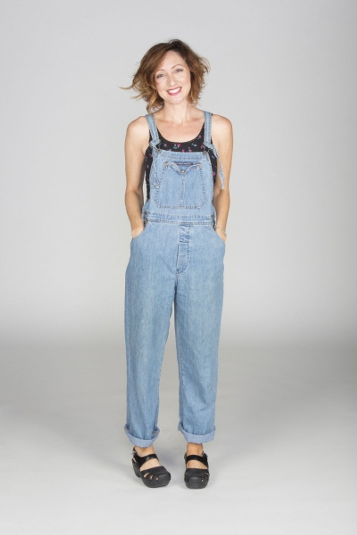 Carmen Cusack appears as Alice Murphy at 