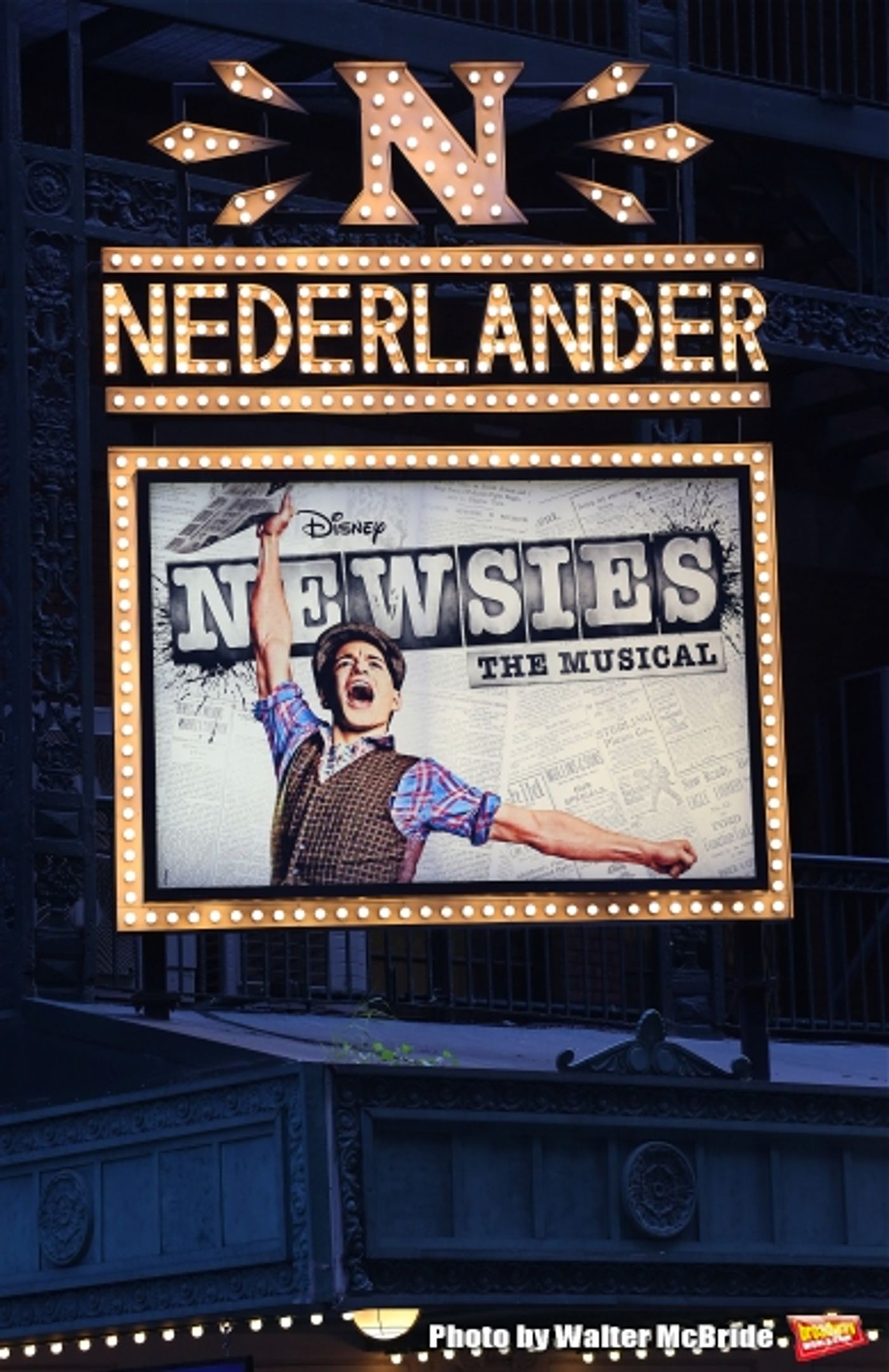 Photo Coverage: NEWSIES Cast Takes Final Broadway Bows at Nederlander Theatre!  Image