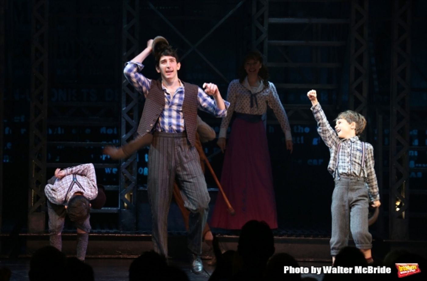 Photo Coverage: NEWSIES Cast Takes Final Broadway Bows at Nederlander Theatre!  Image