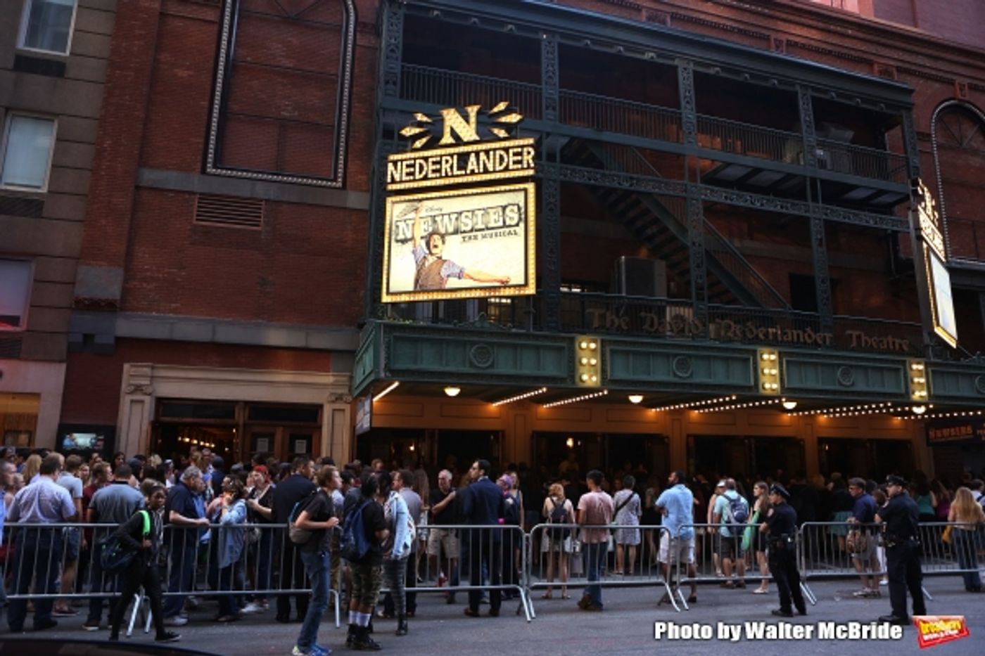 Photo Coverage: NEWSIES Cast Takes Final Broadway Bows at Nederlander Theatre!  Image