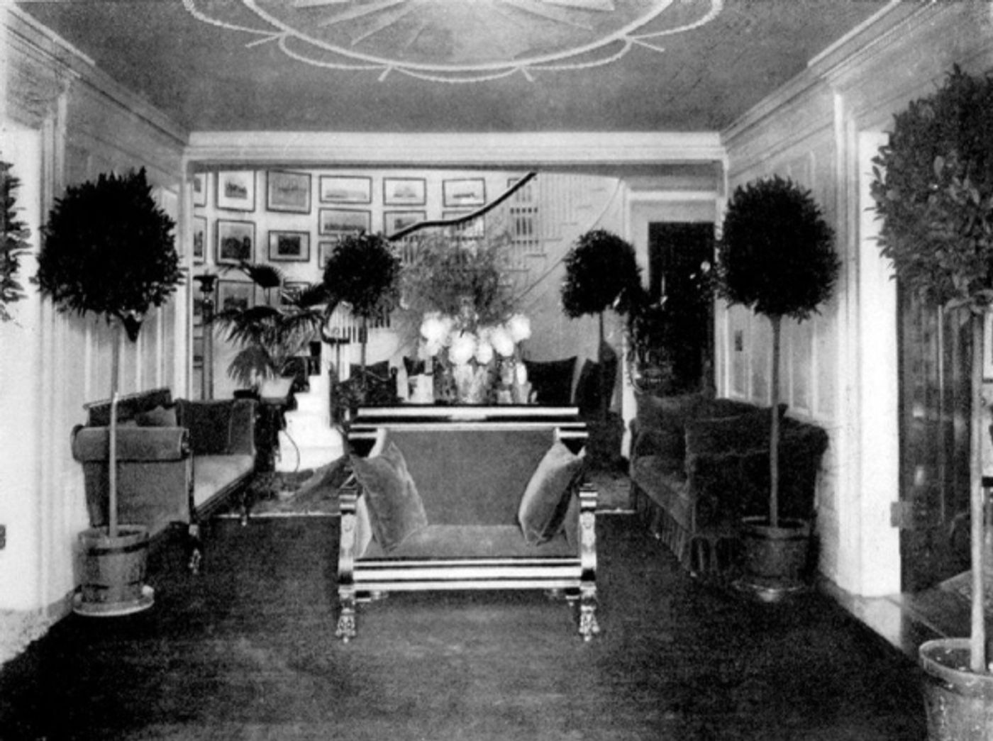 Photo Flash: Behind the Scenes - Historic Hamptons Mansion Gala Benefits Southampton Historical Museum  Image