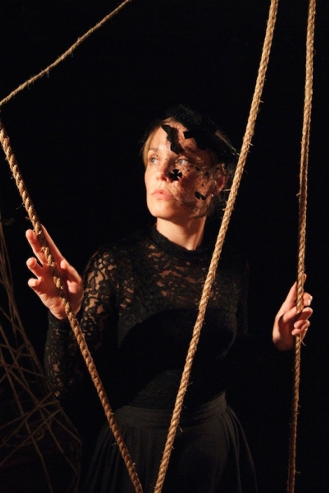 Photo Flash: First Look at Lorelei Sturm and More in The Mill's THE YELLOW WALLPAPER  Image