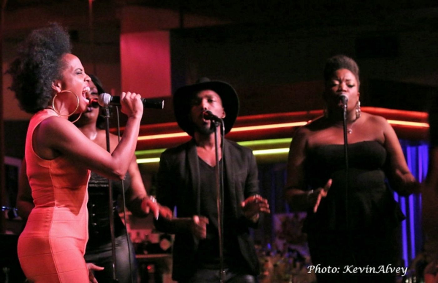 Photo Flash: Rhonda Ross Plays Birdland Jazz Club  Image