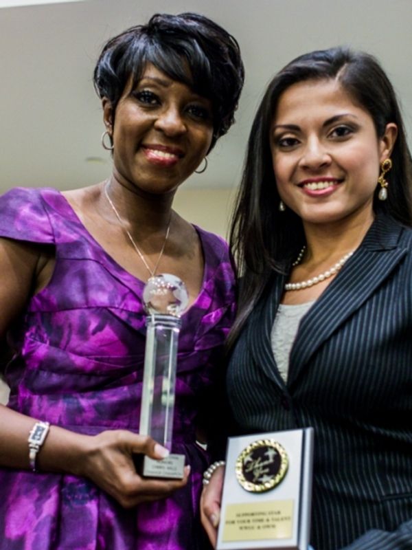 CHERYL WILLS, QURRAT ANN KADWANI Photo