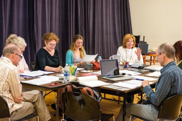 Drew Barr, Darrie Lawrence, Caitlin O'Connell, Margot White, Cynthia Harris Photo