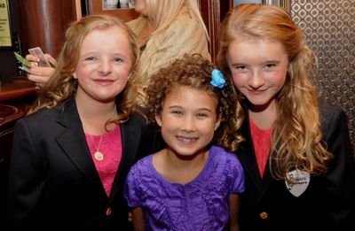 Millie Shapiro, Lilly Mae Stewart and Abigail Shapiro Photo