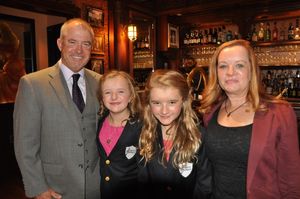Millie Shapiro, Abigail Shapiro and their parents Photo