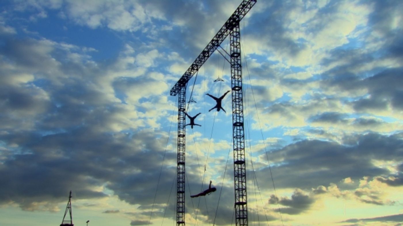 Photo Flash: Elizabeth Streb and More Take Movement to the Extreme in BORN TO FLY  Image