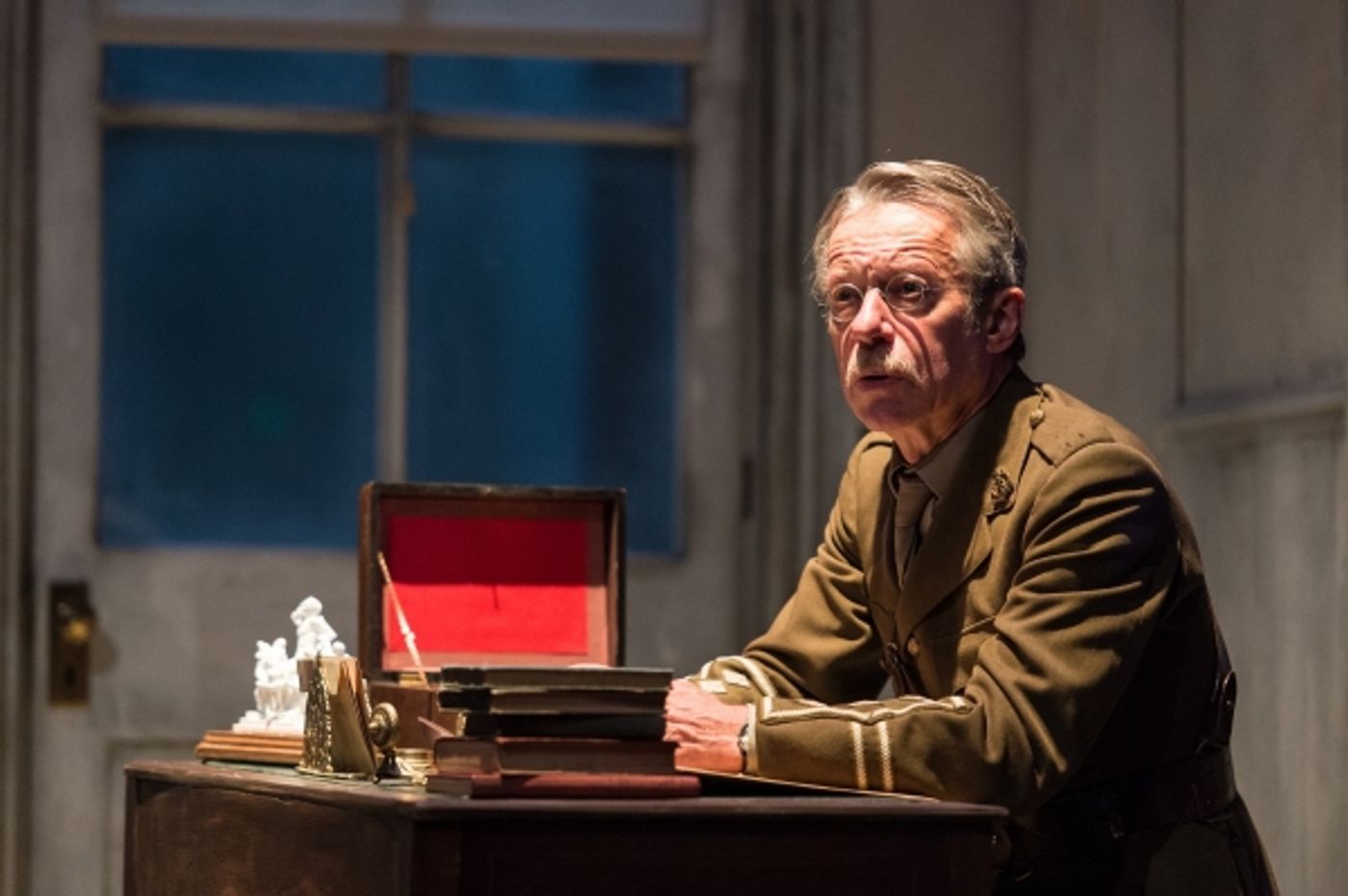 Photo Flash: First Look at REGENERATION UK Tour, Starring Tim Delap & Stephen Boxer  Image